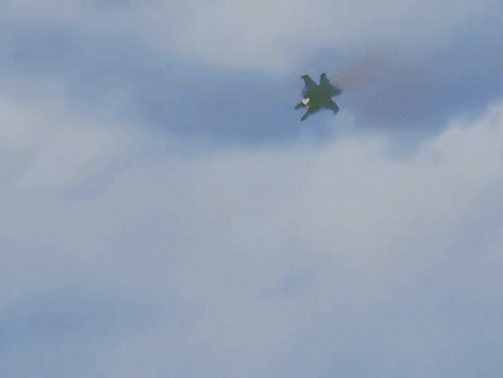 अमेरिका में EA-18G दो फाइटर जेट क्रैश:एयर शो के दौरान हवा में टकराए, कुछ सेकेंड पहले 4 क्रू मेंबर सुरक्षित निकले | ACTPnews