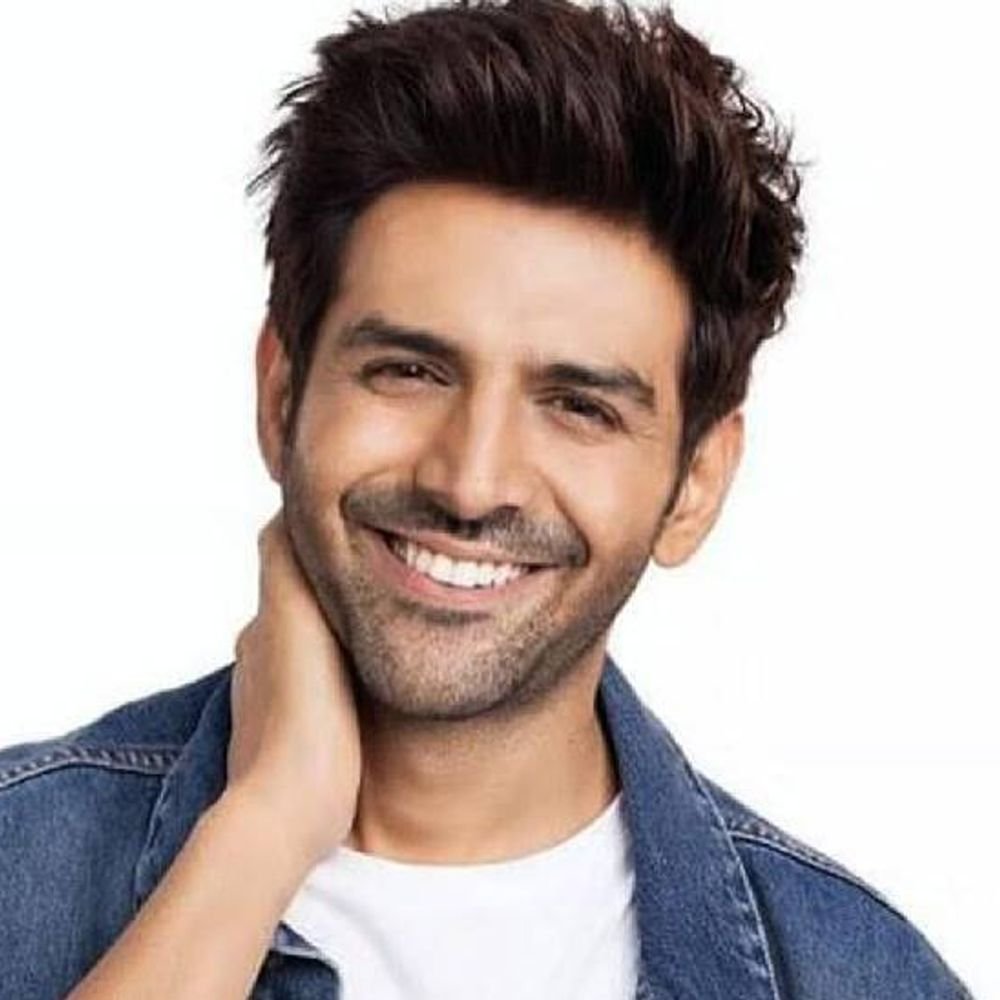 कार्तिक आर्यन स्टारर स्पोर्ट्स ड्रामा में 'बजरंगी भाईजान' जैसा इमोशन:नकली बर्फबारी के बाद अब असली कश्मीर में शूटिंग करेंगे कबीर खान