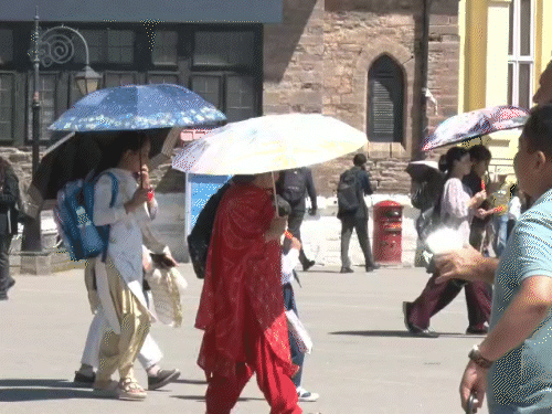 हिमाचल में हीटवेव, ऊना का पारा 44॰C पहुंचा:8 शहरों में 35॰C पार टेंपरेचर, कल भी गर्मी सताएगी; 2 दिन ओलावृष्टि-तूफान का अलर्ट