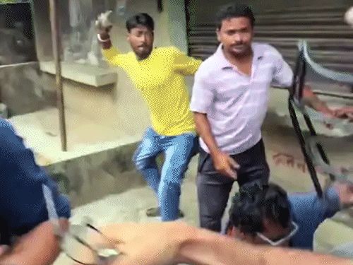 अभिषेक बनर्जी का आरोप है कि भाजपा ने उनपर हमला करवाया। - Dainik Bhaskar