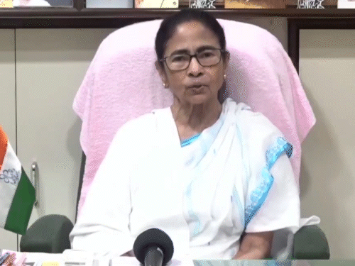 ममता बोलीं- TMC विधायकों पर भाजपा जॉइन करने का दबाव:उन्हें डराया-धमकाया जा रहा; पार्टी विरोधी गतिविधियों के आरोप में दो MLA को निकाला