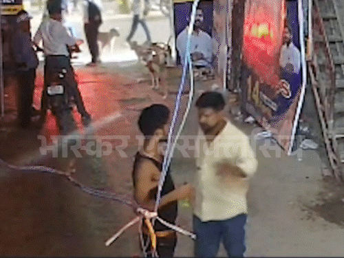 पटना में खान सर की कोचिंग पर हमले का VIDEO:गार्ड से मारपीट-पथराव, पोस्टर फाड़े; ज्ञान बिंदु कोचिंग के डायरेक्टर समेत 3 गिरफ्तार