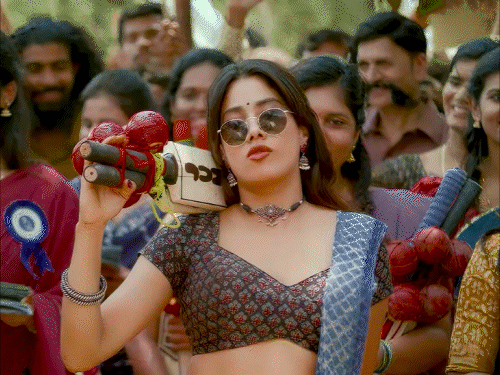 'हर महिला सम्मान की हकदार है':'पेड्डी' में जाह्नवी के किरदार पर आपत्ति के बाद डायरेक्टर ने मांगी माफी, बोले- आपत्तिजनक सीन्स में बदलाव करेंगे | ACTPnews