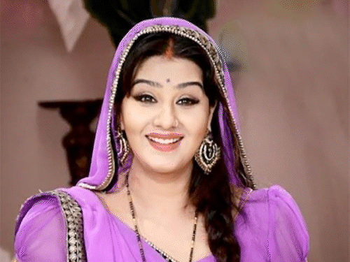 शिल्पा शिंदे पर सीएम फडणवीस से कानूनी कार्रवाई की मांग:प्रोड्यूसर पर सेक्सुअल हैरेसमेंट के झूठे आरोप लगाए; शिल्पा का पोस्ट- 'जो उखाड़ना है उखाड़ लो' | ACTPnews