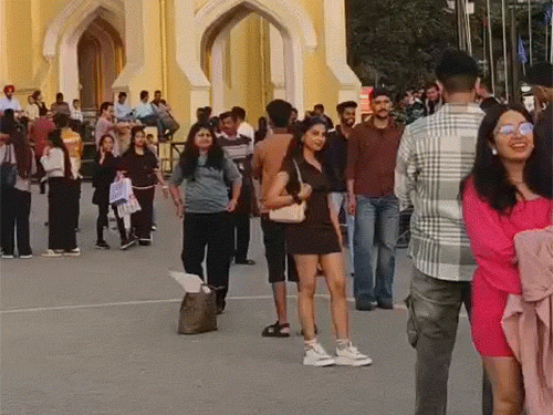 हिमाचल में सुहावने मौसम का आनंद उठा रहे टूरिस्ट:कल-परसों हीटवेव, 10 शहरों में 30॰C पार तापमान; 11 जून से बारिश के आसार | ACTPnews