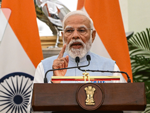 पीएम मोदी का नया रिकॉर्ड, बॉलीवुड कलाकारों ने दी बधाई:कंगना, अनूप जलोटा और भंडारकर ने की काम की तारीफ; जलोटा बोले- वे हमेशा पीएम रहें | ACTPnews