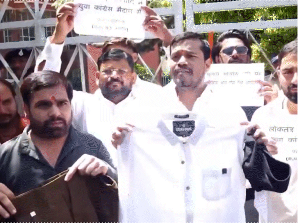 मीनाक्षी के नामांकन पर चुनाव आयोग का फैसला बाकी:शिकायत के 5 घंटे बाद भी डिसीजन नहीं, कल खड़गे लेंगे बैठक; राष्ट्रपति से मिलेंगे विधायक | ACTPnews