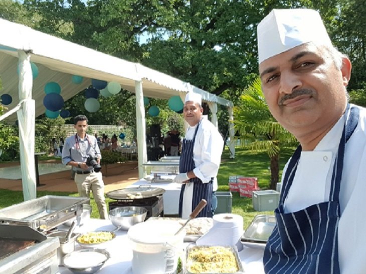 लंदन में कैटरिंग का काम करने वाले उदयपुर के वरदीचंद खुद एक शेफ थे। (फाइल फोटो)