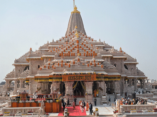 राम मंदिर चढ़ावा चोरी की जांच के लिए SIT पहुंची:अयोध्या में ट्रस्ट के संदिग्ध 8-10 कर्मियों को एक कमरे में बिठाया, 6 घंटे पूछताछ की | ACTPnews