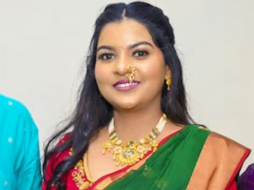 विशाखा पुणे की रहने वाली और कॉमर्स ग्रेजुएट थी। 30 अप्रैल को उसकी शादी हुई थी। - Dainik Bhaskar