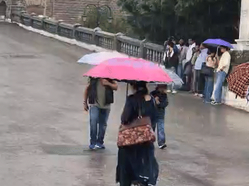 हिमाचल के 10 जिलों में आज-कल बारिश का अलर्ट:22 जून तक बरसेंगे बादल, तापमान गिरेगा; 23 से कमजोर होगा वेस्टर्न डिस्टरबेंस