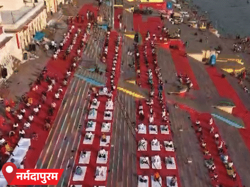 जबलपुर में राष्ट्रपति, राज्यपाल और सीएम ने किया योग:इंदौर में 3 मिनट से ज्यादा भ्रामरी प्राणायाम का रिकॉर्ड, राजगढ़ में मंत्री की तबीयत बिगड़ी