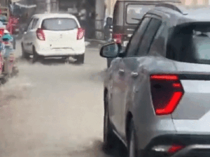 शिमला में भारी बारिश, ढली में तीन गाड़ियां दबी:घरों में घुसा पानी, सड़कें-रास्ते पानी के तालाब में तब्दील, चंबा में ऑरेंज अलर्ट | ACTPnews