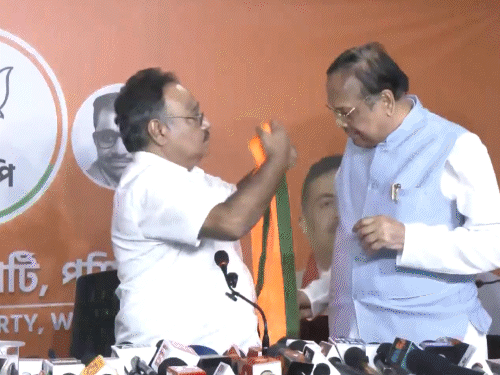 Former TMC Rajya Sabha MP Sushmita Dev Prakash Chik Sukhendu Sekhar join BJP | ACTPnews
