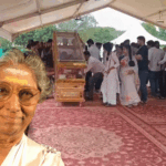 गायिका एस जानकी का अंतिम संस्कार हुआ:पोती ने चिता को मुखाग्नि दी; 'बोल बेबी बोल', 'यार बिना चैन' समेत 48 हजार गाने गाए थे | ACTPnews