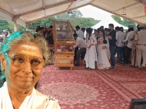 गायिका एस जानकी का अंतिम संस्कार हुआ:पोती ने चिता को मुखाग्नि दी; 'बोल बेबी बोल', 'यार बिना चैन' समेत 48 हजार गाने गाए थे | ACTPnews