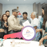 स्लम रिहैबिलिटेशन अथॉरिटी के ऑफिस पहुंचे सलमान खान:बुजुर्गों को चाबियां दीं, हाथ मिलाया, फिल्म मातृभूमि से जुड़ा सवाल करने से इनकार | ACTPnews