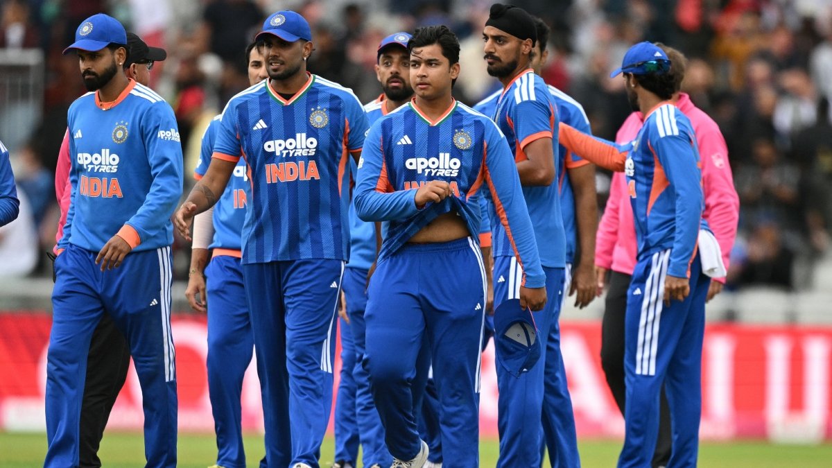 टीम इंडिया टी20 सीरीज के लिए जिम्बाब्वे दौरे पर हुई रवाना, वीवीएस लक्ष्मण संभालेंगे हेड कोच की जिम्मेदारी