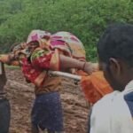 ओडिशा में कच्ची सड़क बनी मुसीबत, प्रसव पीड़ा से तड़पती गर्भवती को 2 किमी स्ट्रेचर पर ले गए ग्रामीण | ACTPnews