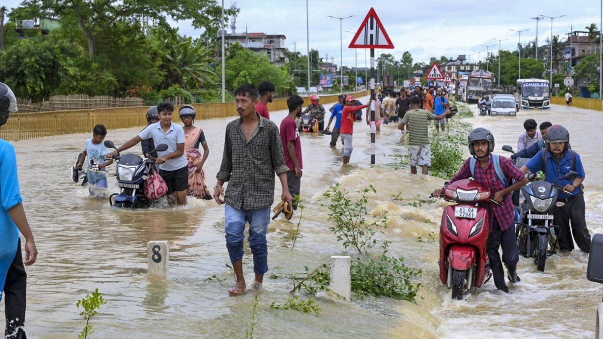 असम में बाढ़ की स्थिति और भी ज्यादा खराब, अब तक 5 की मौत, 15 जिलों में 3.63 लाख लोग प्रभावित | ACTPnews