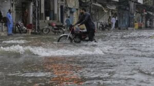 ‘जल प्रलय’ से पाकिस्तान में हाहाकार, 12 लोगों की मौत, 18 घायल; पानी में ढह गए कई मकान | ACTPnews