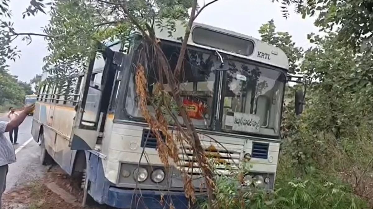 बस स्टैंड से खड़ी बस चुराकर भागा चोर, भागते वक्त पुलिस की गाड़ी समेत कई वाहनों को मारी टक्कर; वीडियो वायरल | ACTPnews