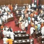 ममता समर्थक विधायक को मार्शलों ने विधानसभा से बाहर किया:TMC बागी गुट के MLA को बोलने से रोका था; दिनभर निलंबित रहे | ACTPnews