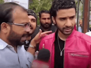 प्रोटेस्ट पर सवाल पूछे जाने पर भड़के राघव जुयाल:कहा- ये पूछने की हिम्मत वहां करो जहां वाकई पूछना चाहिए, बॉयकॉट की मांग पर दिया रिएक्शन | ACTPnews