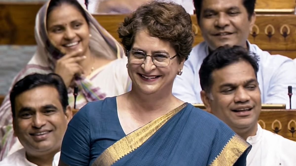 ''आप मुझ पर नाराज हो रहे हैं, थोड़ा मुस्करा लीजिए'', प्रियंका गांधी ने ऐसा क्या बोल दिया? संसद में हुआ जोरदार हंगामा