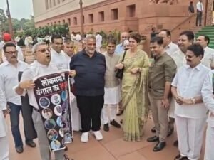 Priyanka Gandhi Meets Kalyan Banerjee in Parliament | ACTPnews