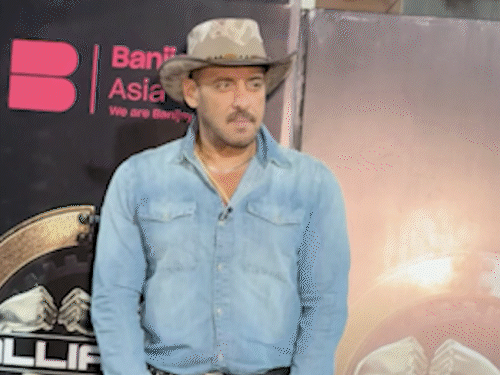 सलमान खान की शो 'अलायंस' में एंट्री होगी:भाई सोहेल का सपोर्ट करने पहुंचेंगे, काउबॉय हैट और ऑल-डेनिम लुक में दिखे