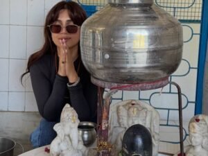 Bhumi Pednekar Controversy | Shiva Temple Sawan Puja Sunglasses Video | ACTPnews