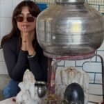 Bhumi Pednekar Controversy | Shiva Temple Sawan Puja Sunglasses Video | ACTPnews