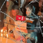 महबूबा उल्टा तिरंगा पकड़कर धरने पर बैठीं:धारा 370 की बहाली की मांग की, श्रीनगर में कहा- 5 अगस्त नहीं भूल सकते | ACTPnews