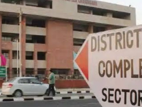 चंडीगढ़ जिला अदालत ने नोटिस जारी किया है। - फाइल फोटो