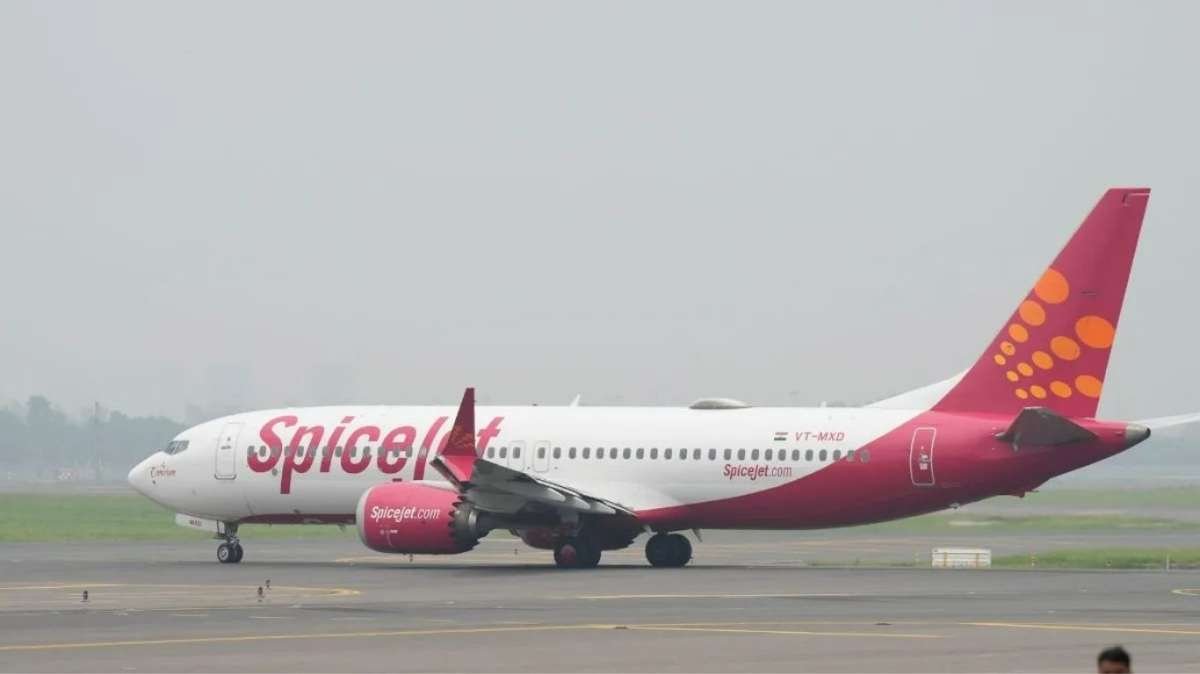 मुंबई में बारिश के चलते उड़ानों पर पड़ सकता है असर, SpiceJet ने यात्रियों के लिए जारी की एडवाइजरी