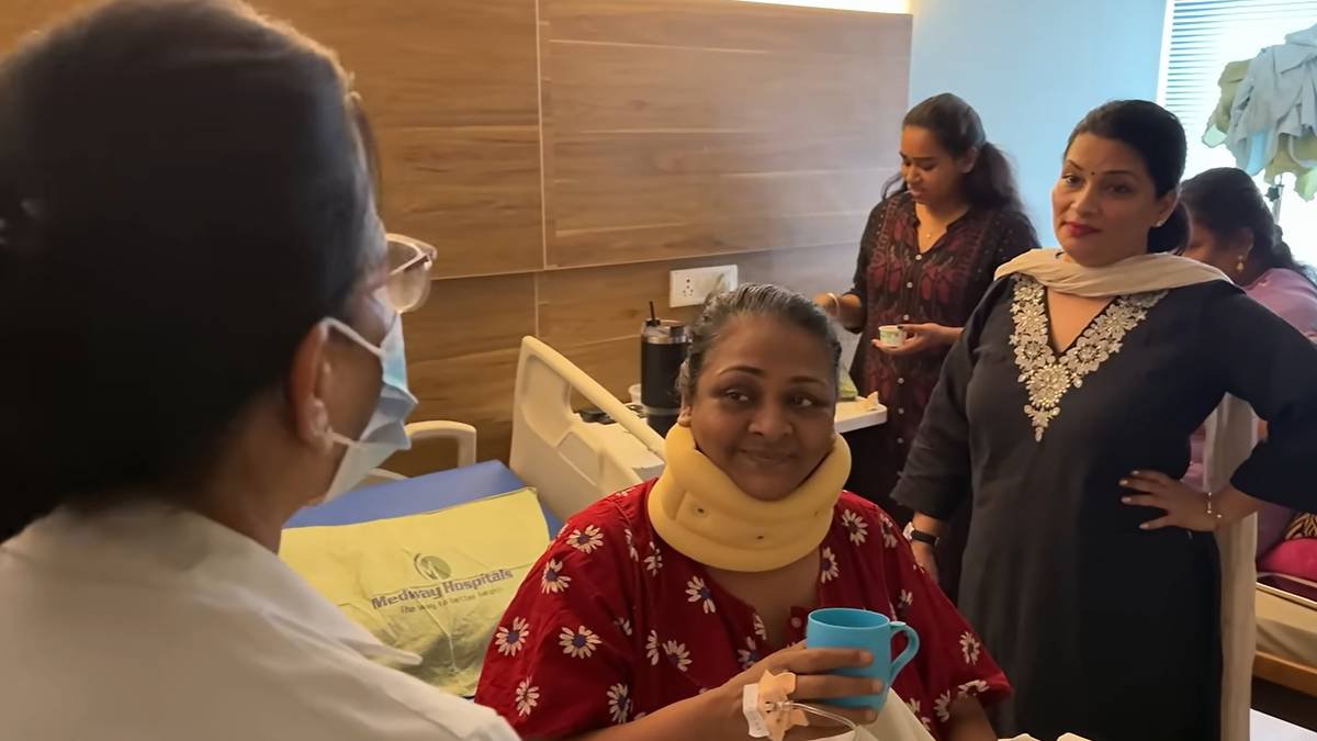 मोबाइल की लत एक्ट्रेस शकीला को पड़ी भारी, गेमिंग और रील्स ने पहुंचाया अस्पताल, करानी पड़ी गर्दन की सर्जरी