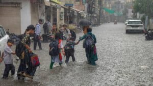 यूपी-उत्तराखंड समेत कई राज्यों में भारी बारिश का ऑरेंज अलर्ट, बिहार-झारखंड में आंधी-तूफान का अनुमान | ACTPnews
