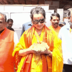कंगना रनोट सिद्धिविनायक मंदिर पहुंचीं:गणपति बप्पा का आशीर्वाद लिया; मुंबा देवी के भी दर्शन किए, देखें तस्वीरें | ACTPnews