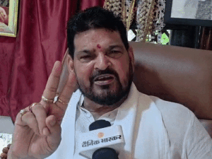 विनेश फोगाट ने बृजभूषण को 'गुंडा बदमाश' बताया:कहा- पैसे के दम पर लड़कियों पर अत्याचार किए, गोंडा में लोगों की जमीन कब्जाई | ACTPnews