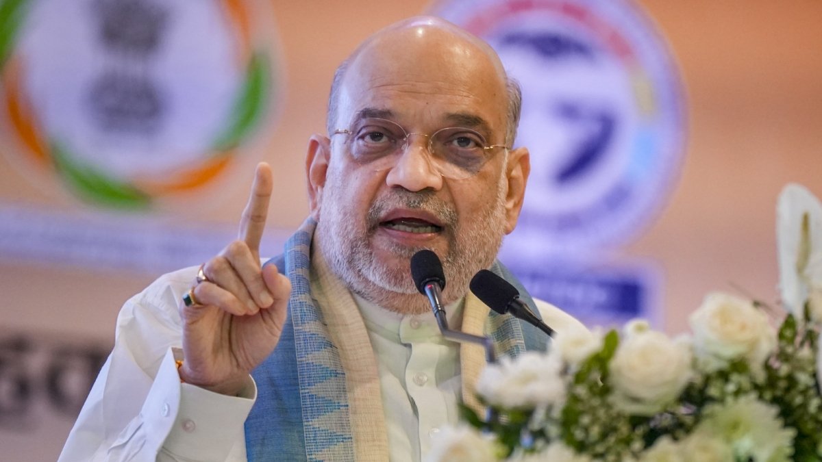 'कांग्रेस ने 1937 में तुष्टिकरण के लिए देश के विभाजन की नींव डाली', अमित शाह ने वंदे मातरम विवाद पर विपक्ष को घेरा