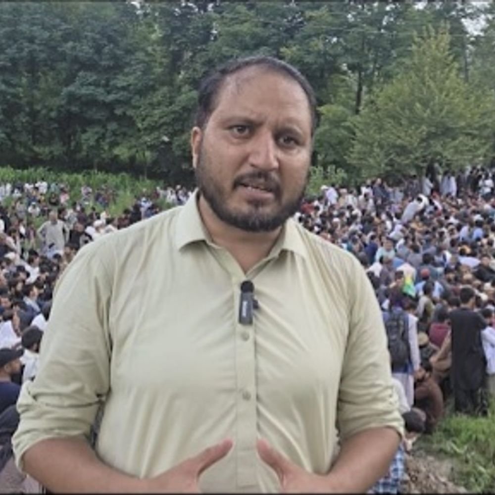 पाकिस्तान ने पत्रकार को आतंकी लिस्ट में डाला:PoK प्रदर्शन कवर करने वाले दानिश इरशाद पर बिना मुकदमे कार्रवाई, बैंक अकाउंट सीज-यात्रा पर रोक