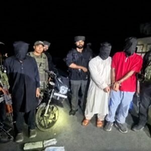जम्मू-कश्मीर के शोपियां में 3 संदिग्ध आतंकी गिरफ्तार:हैंड ग्रेनेड और हिजबुल मुजाहिदीन के पोस्टर मिले; पुलवामा में भी 2 सहयोगी पकड़ाए | ACTPnews