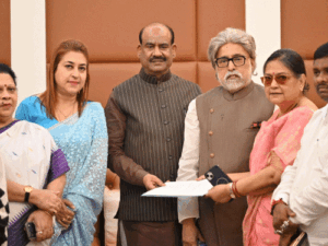 TMC सांसदों की अयोग्यता पर समयसीमा में फैसला लें स्पीकर:सुप्रीम कोर्ट ने 20 बागी सांसदों को नोटिस जारी किया | ACTPnews
