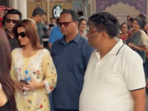 जयपुर पहुंची 'मुन्ना माइकल' की एक्ट्रेस निधी अग्रवाल:एयरपोर्ट पर फैंस के साथ खिंचवाईं तस्वीरें, साउथ सिनेमा में एक्टिव हैं एक्ट्रेस | ACTPnews
