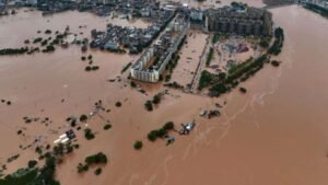 जापान के ओकिनावा में तूफान ‘साउडेल’ का कहर, 150 उड़ानें रद्द; 30 हजार घरों की बिजली गुल | ACTPnews