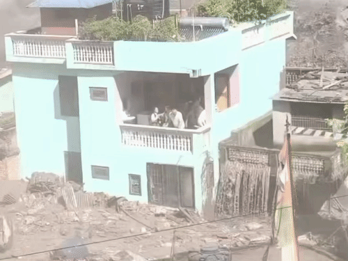 Nepal Flood Viral Video | House Survives Debris & Water; 3 Lives Saved