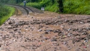 हिमाचल में बारिश का कहर जारी, मानसून के कारण 253 मौतें, 98 सड़कें बंद, 107 ट्रांसफॉर्मर ठप | ACTPnews