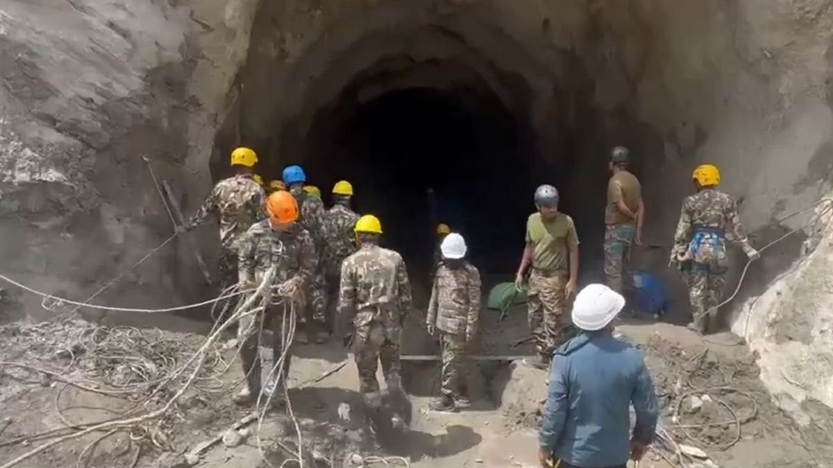 नेपाली सेना के साथ कंधे से कंधा मिलाकर मलबे से लोगों को रेस्क्यू करने में जुटी भारतीय फौज, हाई रिस्क जोन में कर रही ऑपरेशन