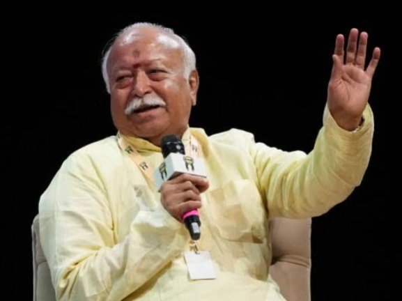 मोहन भागवत अमेरिका, ब्रिटेन और कनाडा दौरे पर हैं।- फाइल फोटो।  - Dainik Bhaskar